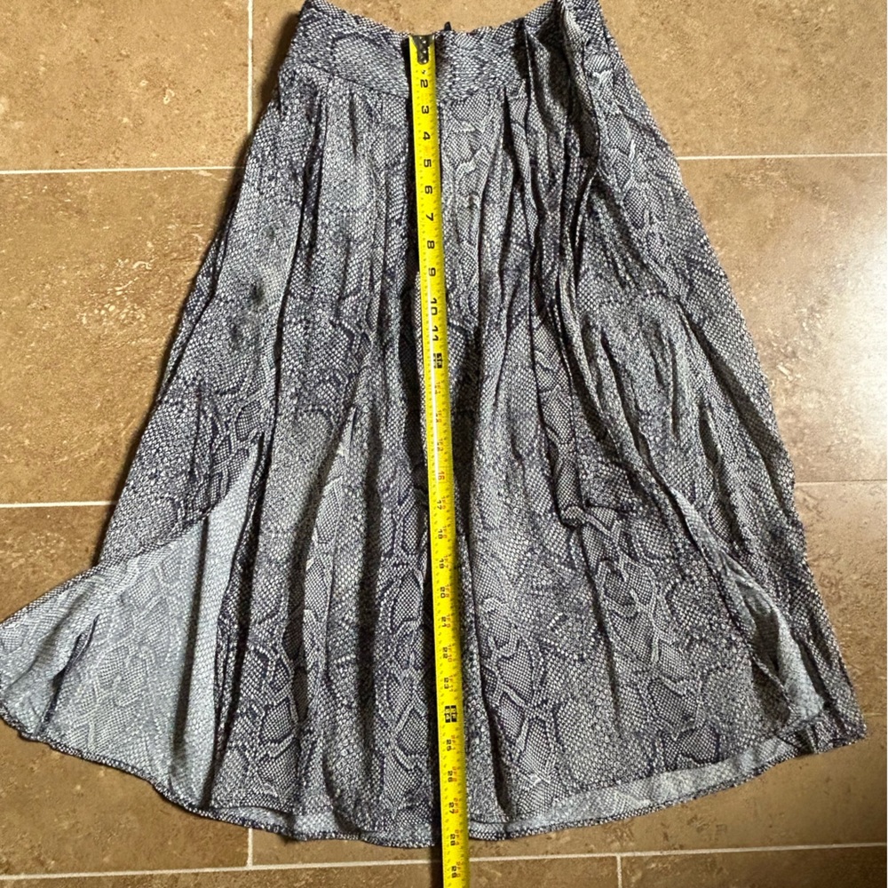 Maeve Gray Snake Print Midi Skirt - Picture 7 of 10